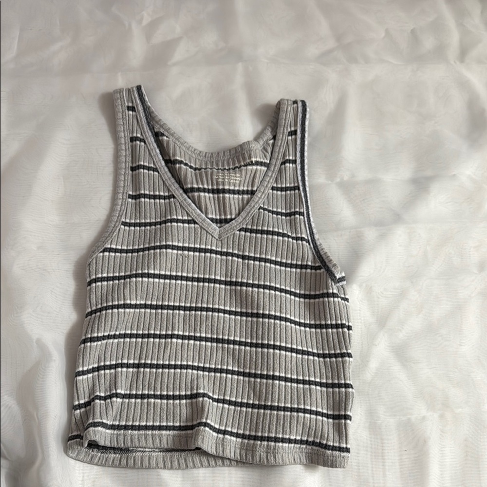 American Eagle Outfitters Black and White Ribbed Crop Tank Top